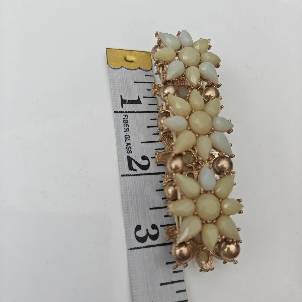 Floral Stretch Bracelet Cream White Gold Tone Beaded Daisy Boho Rhinestone